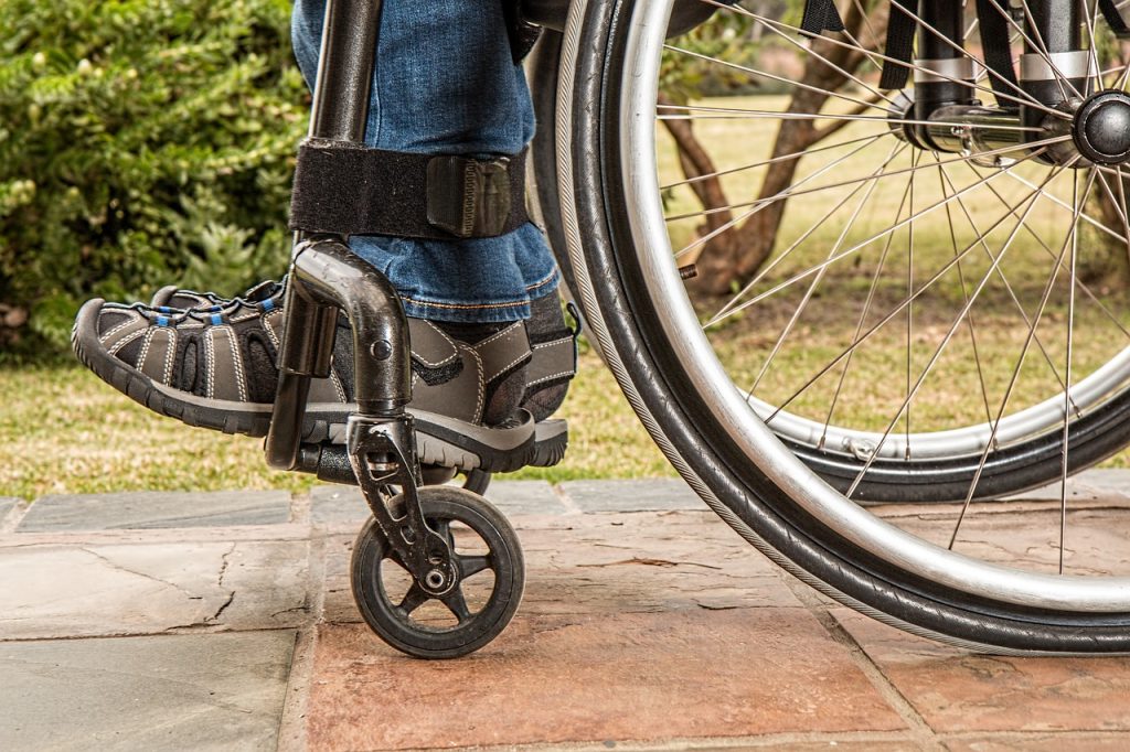 wheel chair in spinal injury